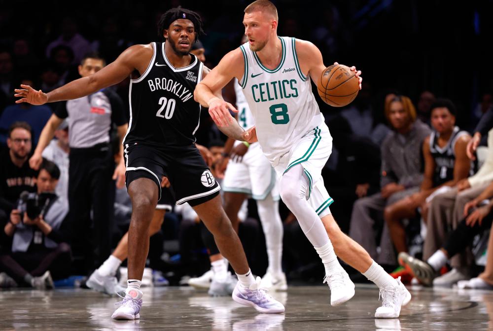 0多岁的右 0多岁的右