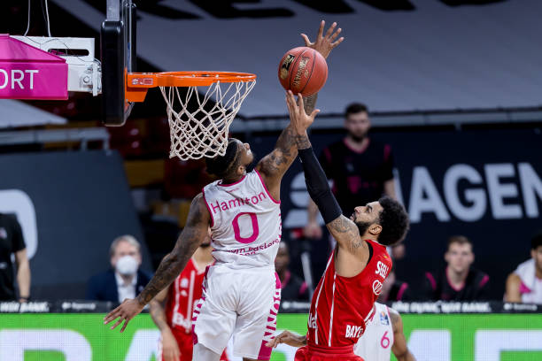 符合利雅得 符合利雅得